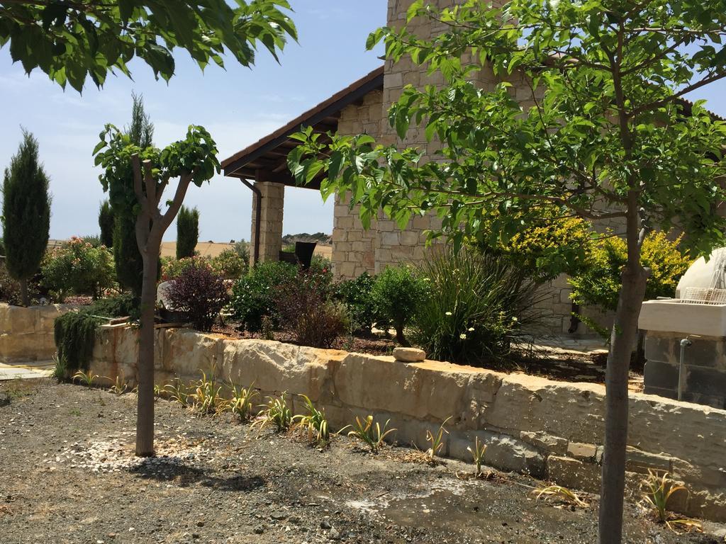 Paradise Traditional House Maroni エクステリア 写真