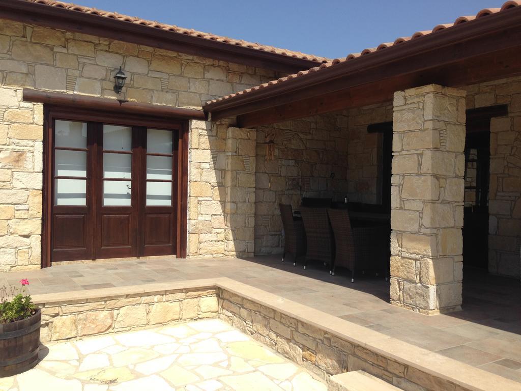 Paradise Traditional House Maroni エクステリア 写真